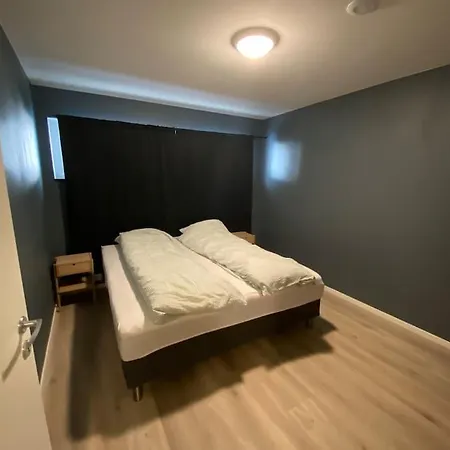 Sentral Med 2 Soverom Og Carport Apartment *
