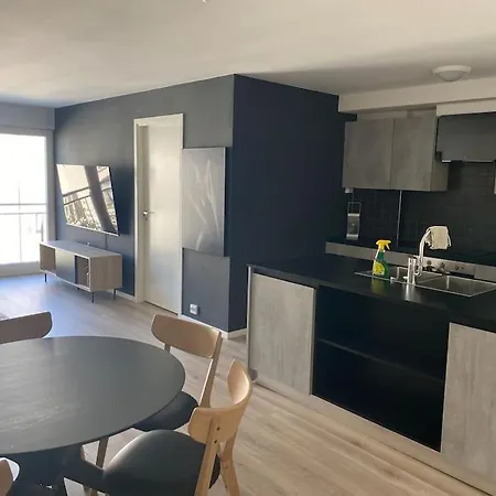 Sentral Med 2 Soverom Og Carport * Ålesund